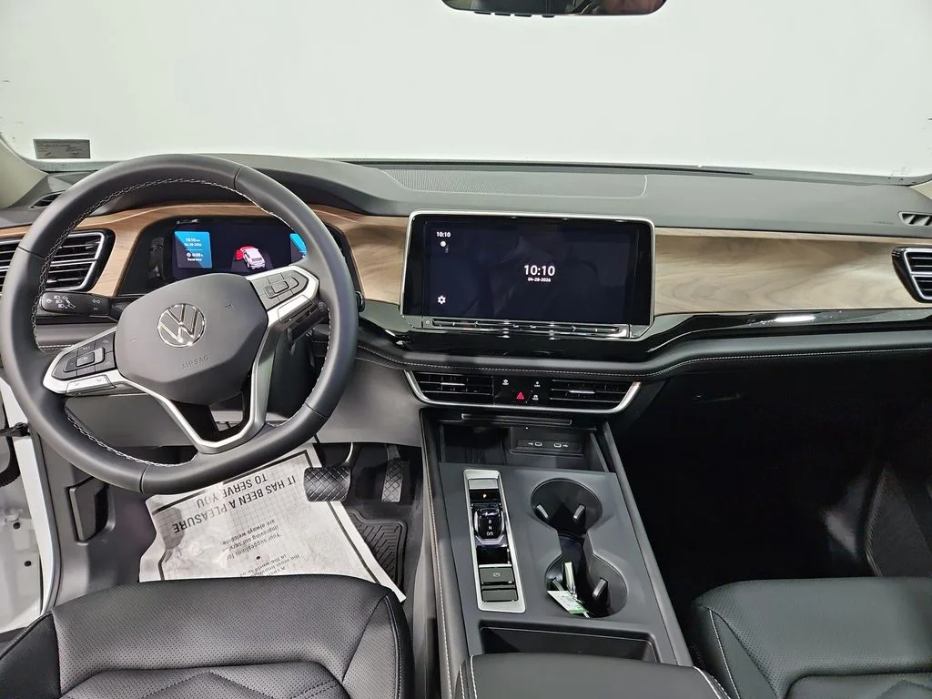 New 2026 White/off-white Volkswagen 2.0T SE image 12
