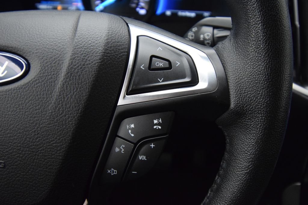 Used 2022 Blue Metallic Ford SEL image 37