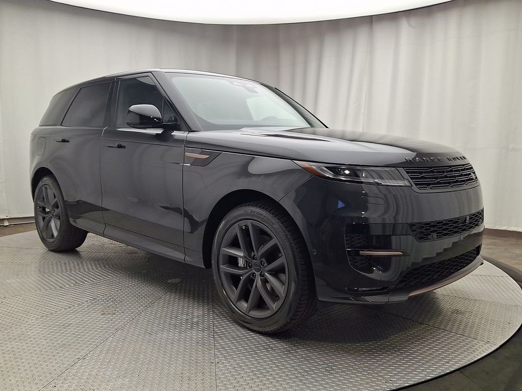 New 2026 Carpathian Grey Land Rover Dynamic SE image 2