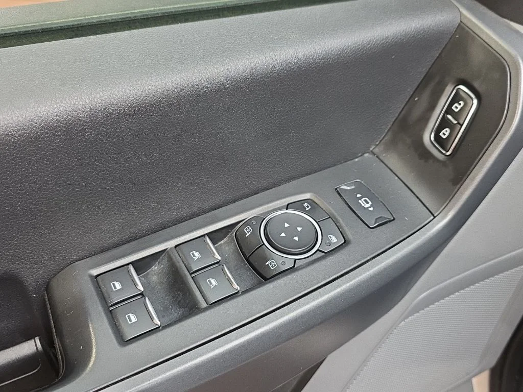 Used 2023 White Ford XLT image 24