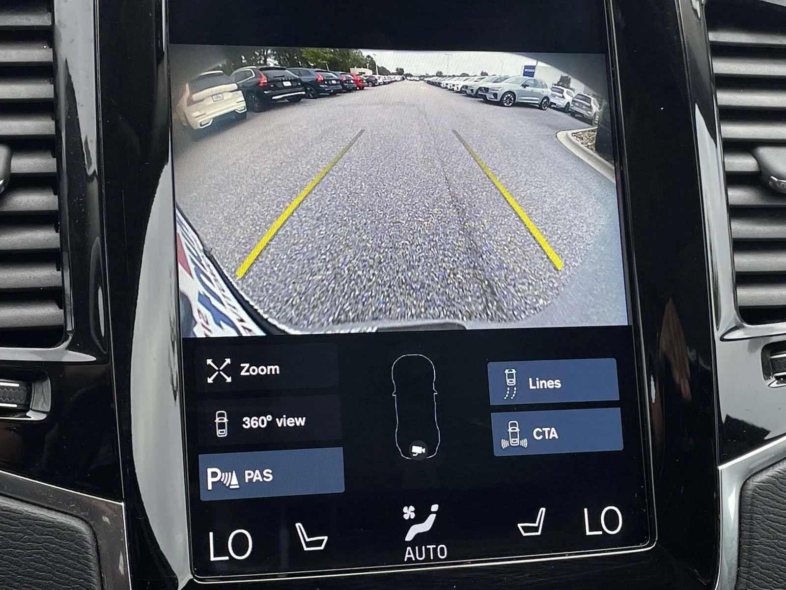 2022 Volvo XC90 Momentum - Photo 18