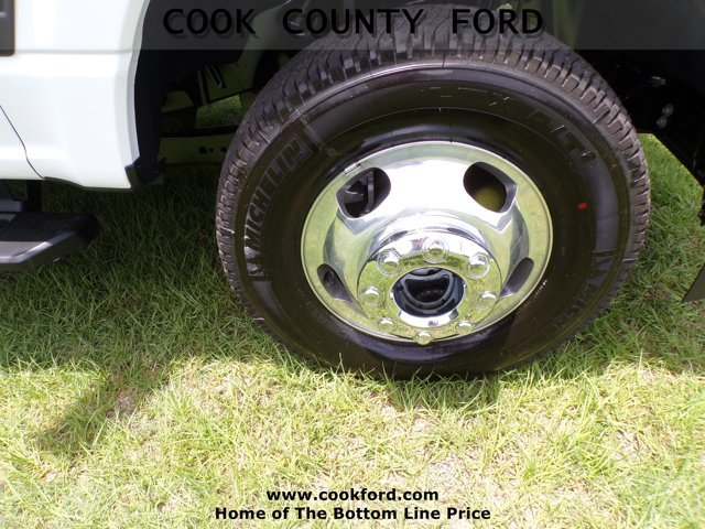 New 2026 Oxford White Ford F-350® XL image 9
