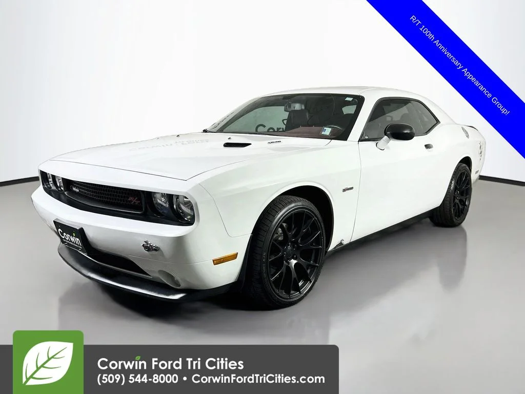 Used 2014 Bright White Clearcoat Dodge R/T image 5