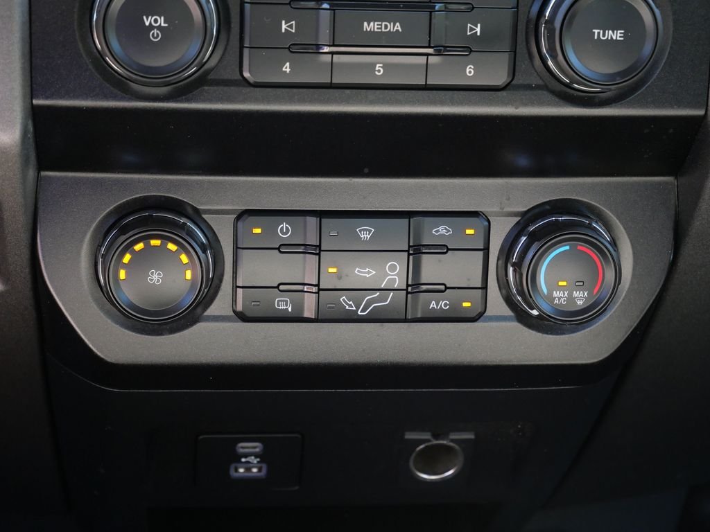 Certified Used 2022 White Ford XLT image 23