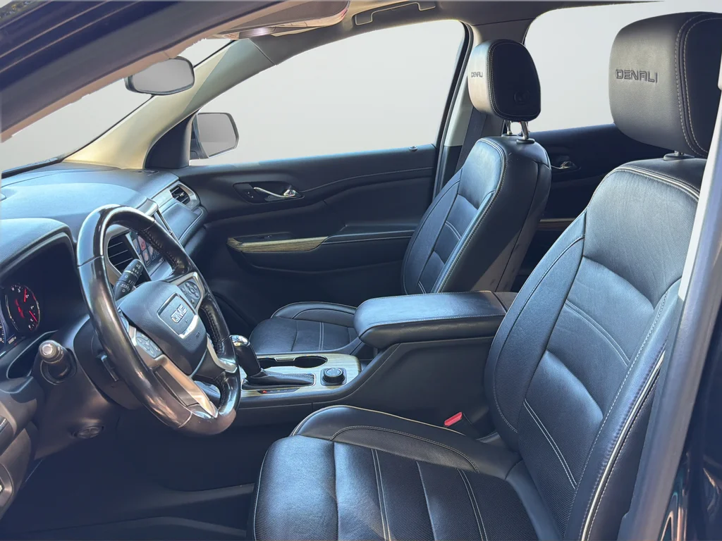 Used 2019 Black GMC Denali image 10