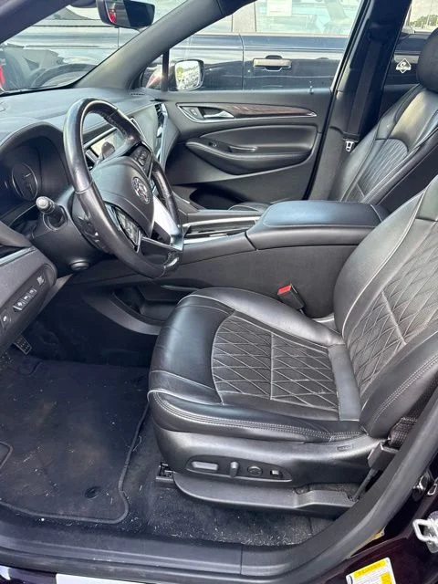 Used 2022 Red Buick Avenir image 33