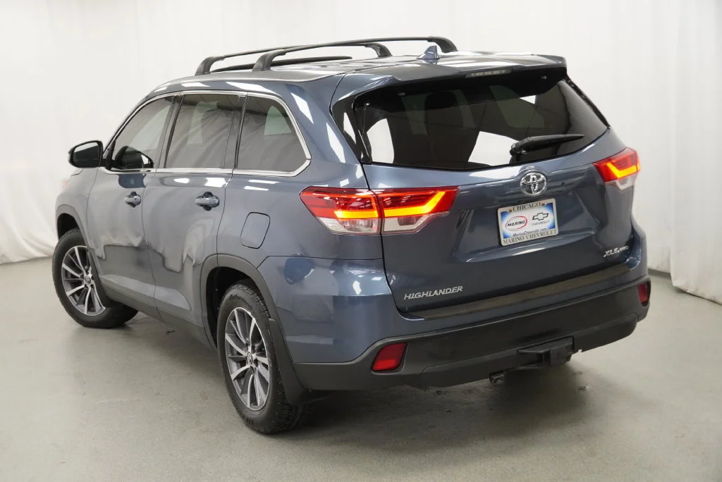 Used 2019 Blue Toyota XLE image 15