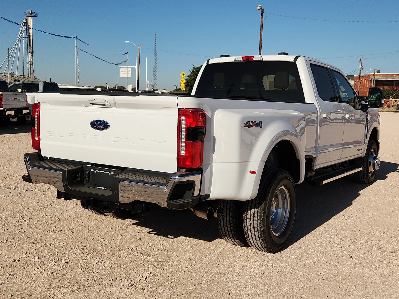 New 2026 Oxford White Ford Lariat image 7
