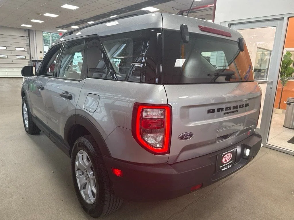 Used 2021 Silver Ford Base image 5