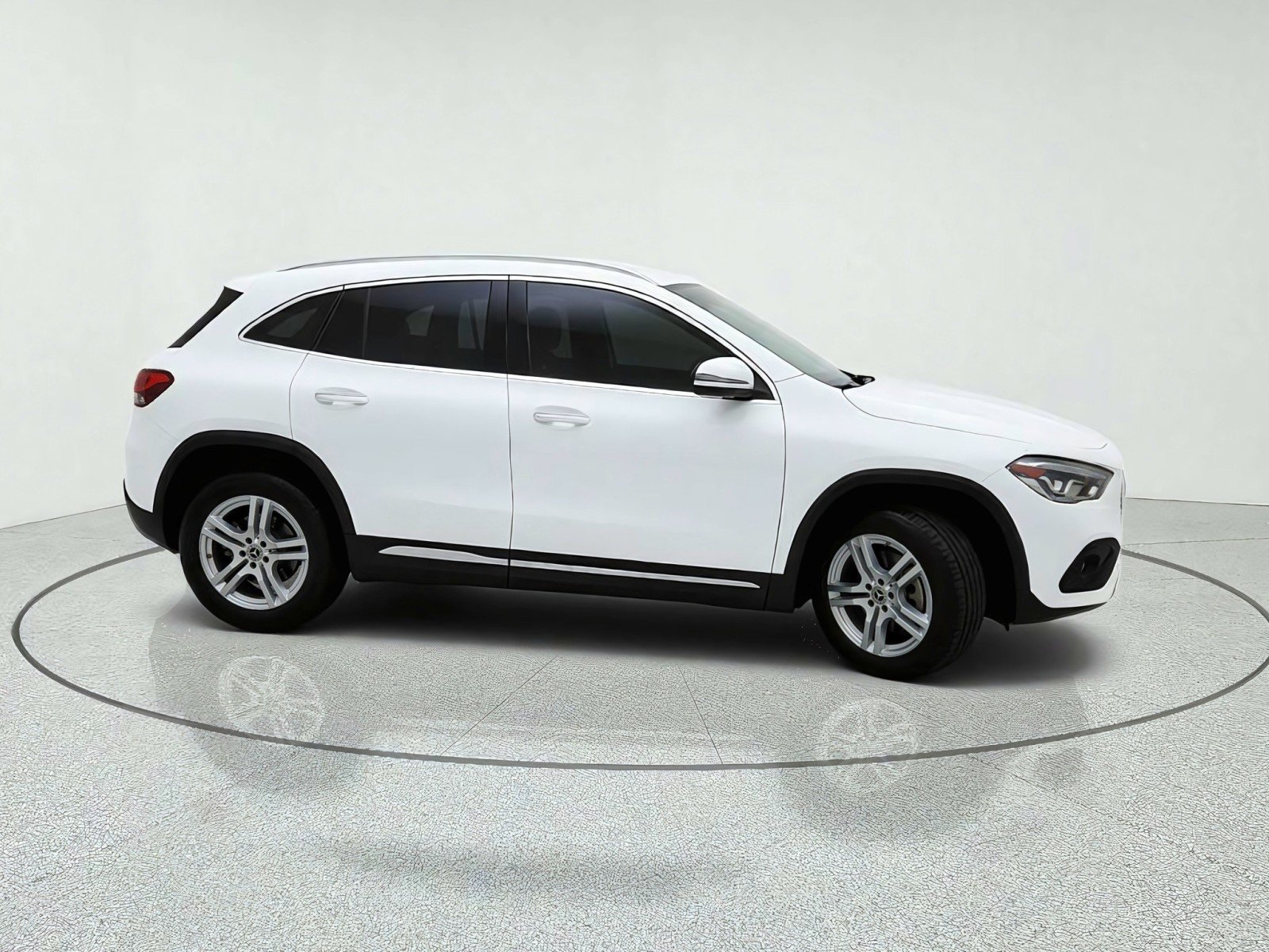 Used 2021 Polar White Mercedes-Benz GLA 250 image 6