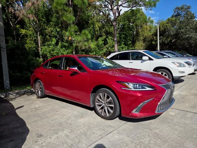 2019 Lexus ES