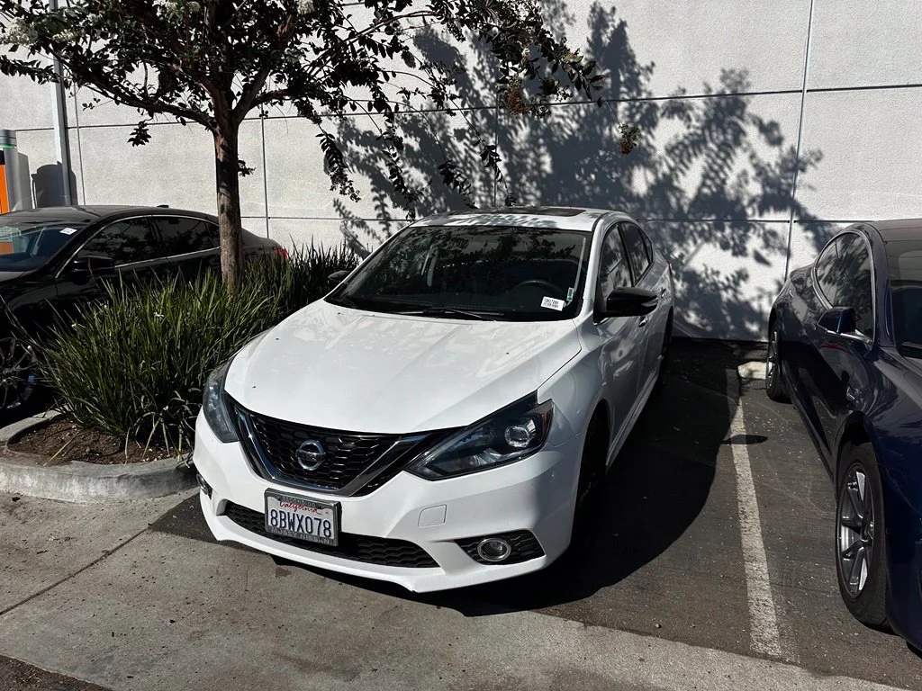 Used 2017 White Nissan SR image 9