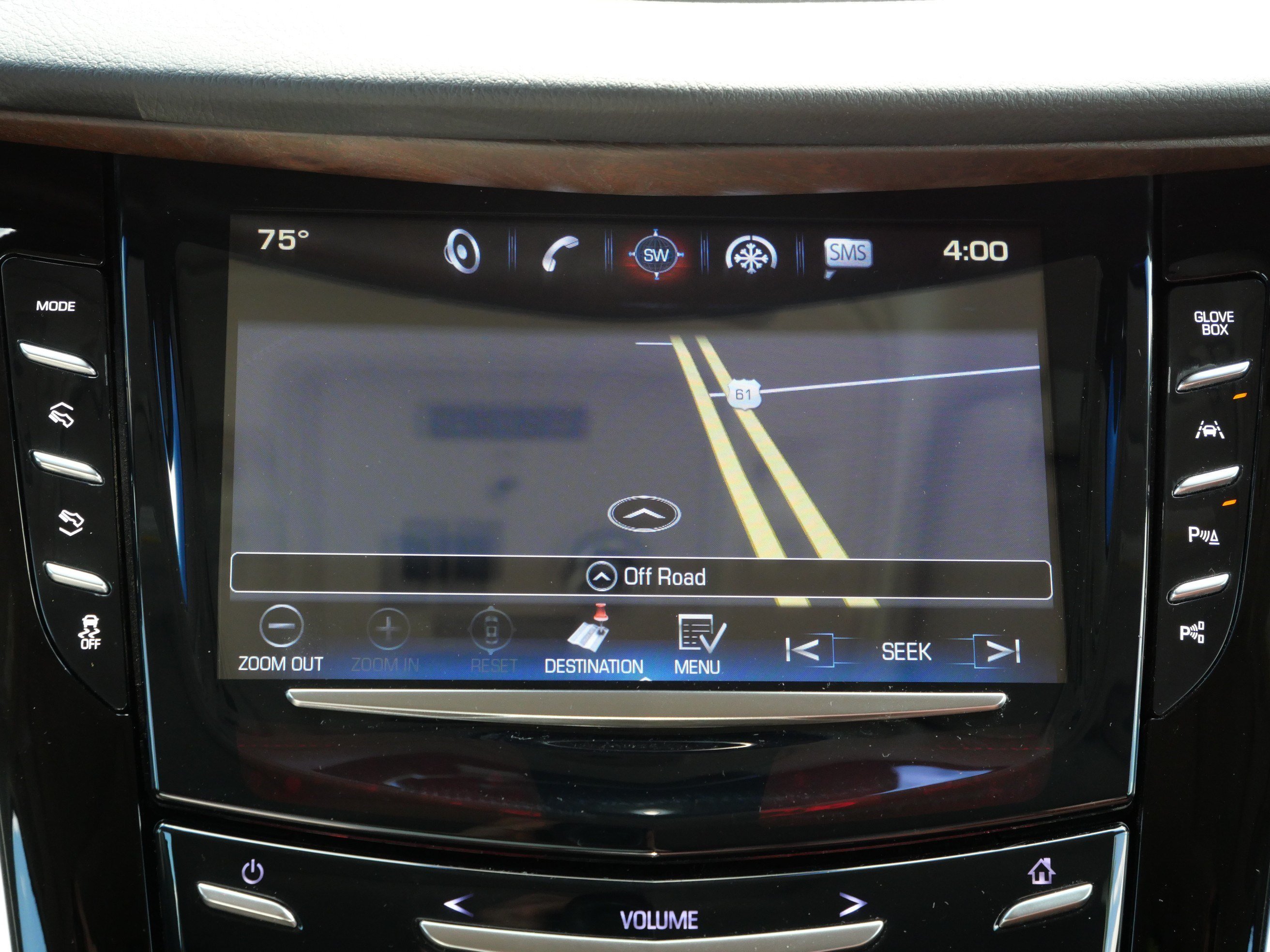 Used 2017 RED PASSION TINTCOAT Cadillac Luxury image 22