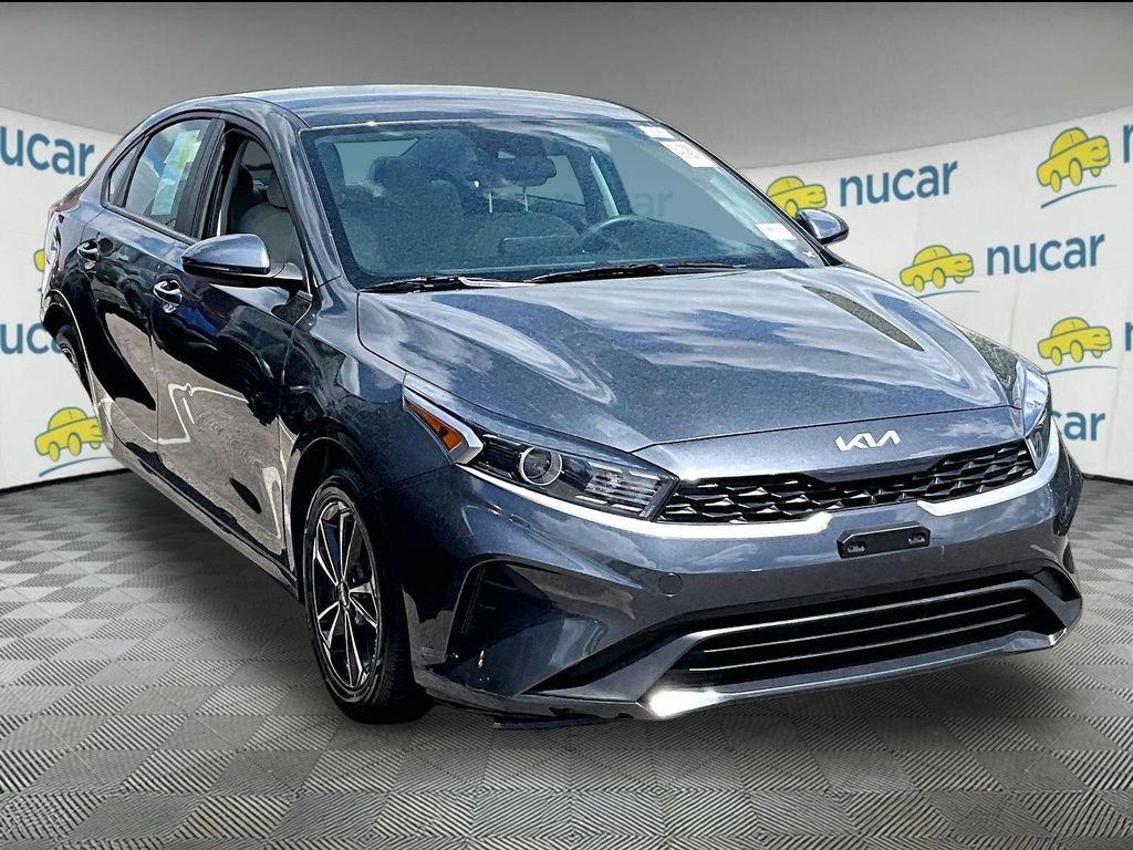 2023 Kia Forte LXS AT's photo