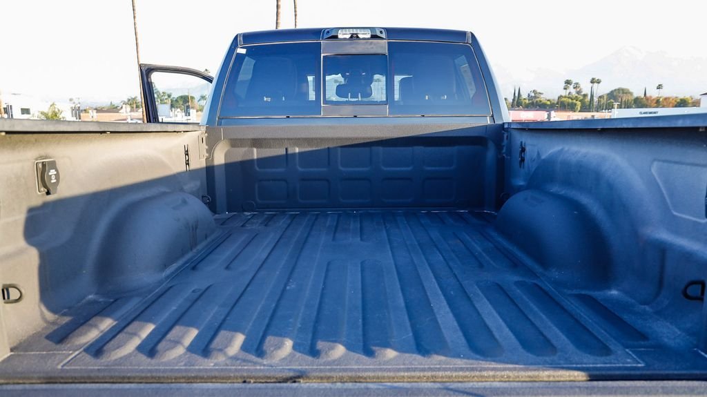 2025 RAM 3500 Laramie - Photo 29