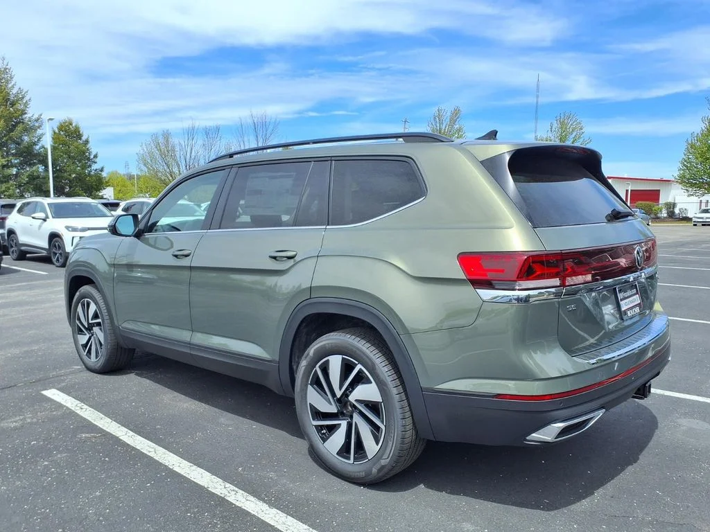 New 2026 Avocado Green Pearl Volkswagen 2.0T SE w/Technology image 4