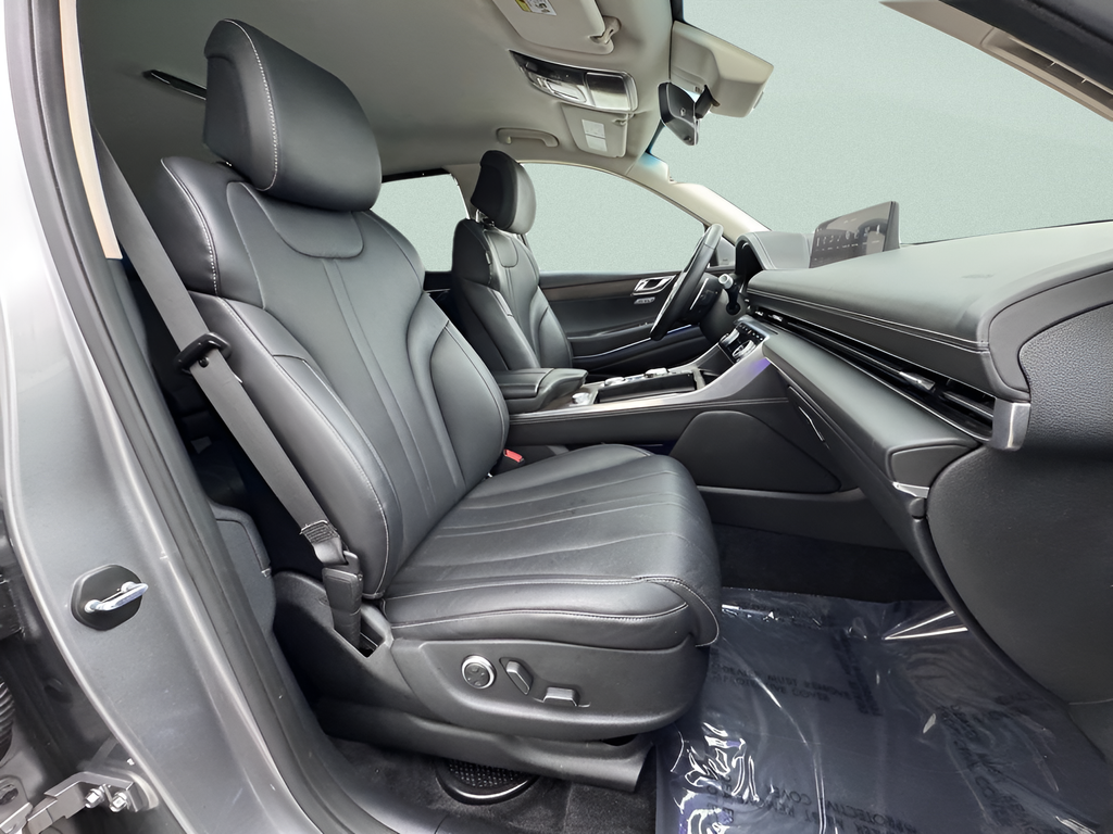 Used 2024 Silver Genesis 2.5T image 13
