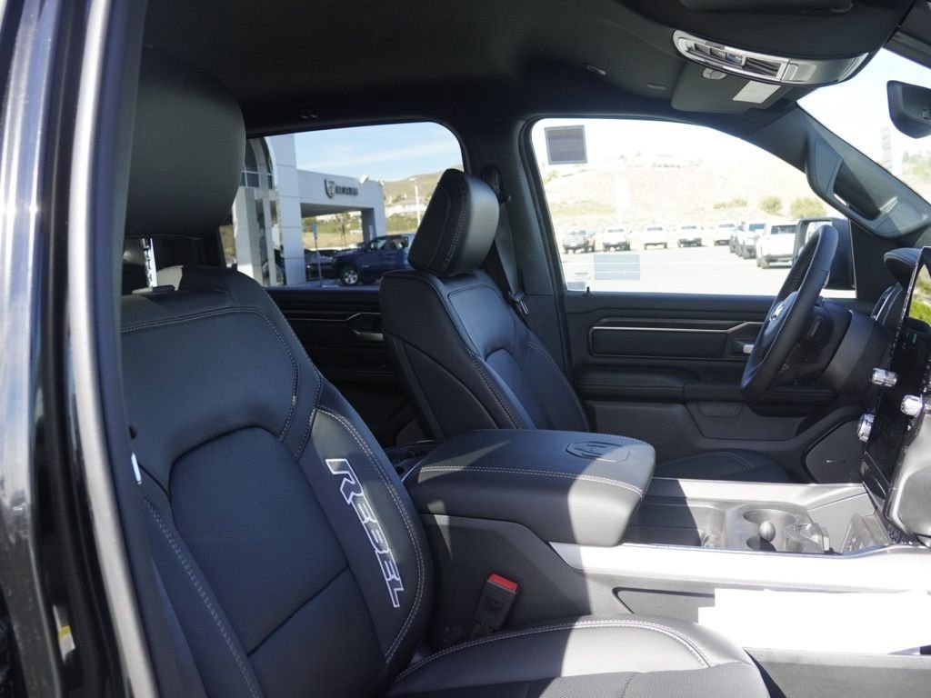 New 2026 Diamond Black Crystal Pearl-Coat Exterior Paint RAM Rebel image 19