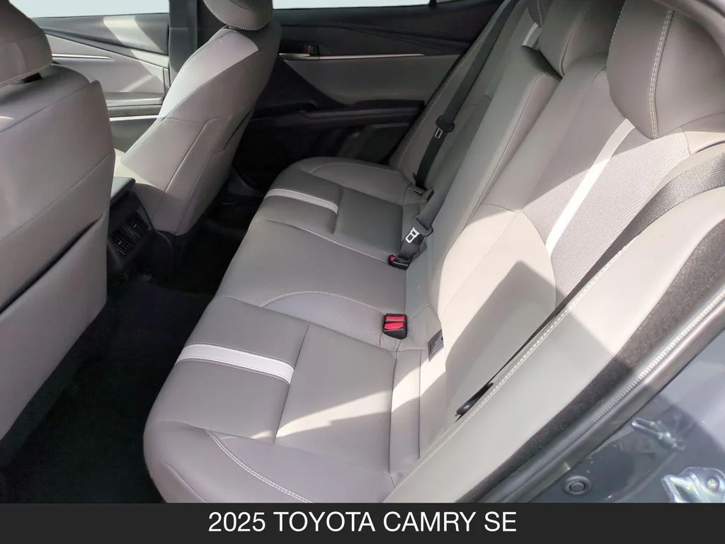 Used 2025  Toyota SE image 16