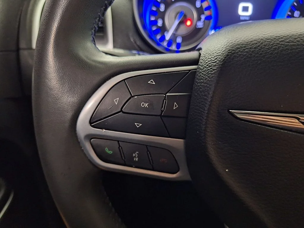 Used 2022 Gloss Black Chrysler Touring image 19