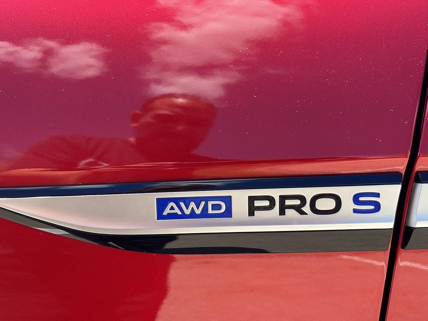 Used 2025 Aurora Red Metallic w/Black Roof (DISC) Volkswagen Pro S Plus image 12
