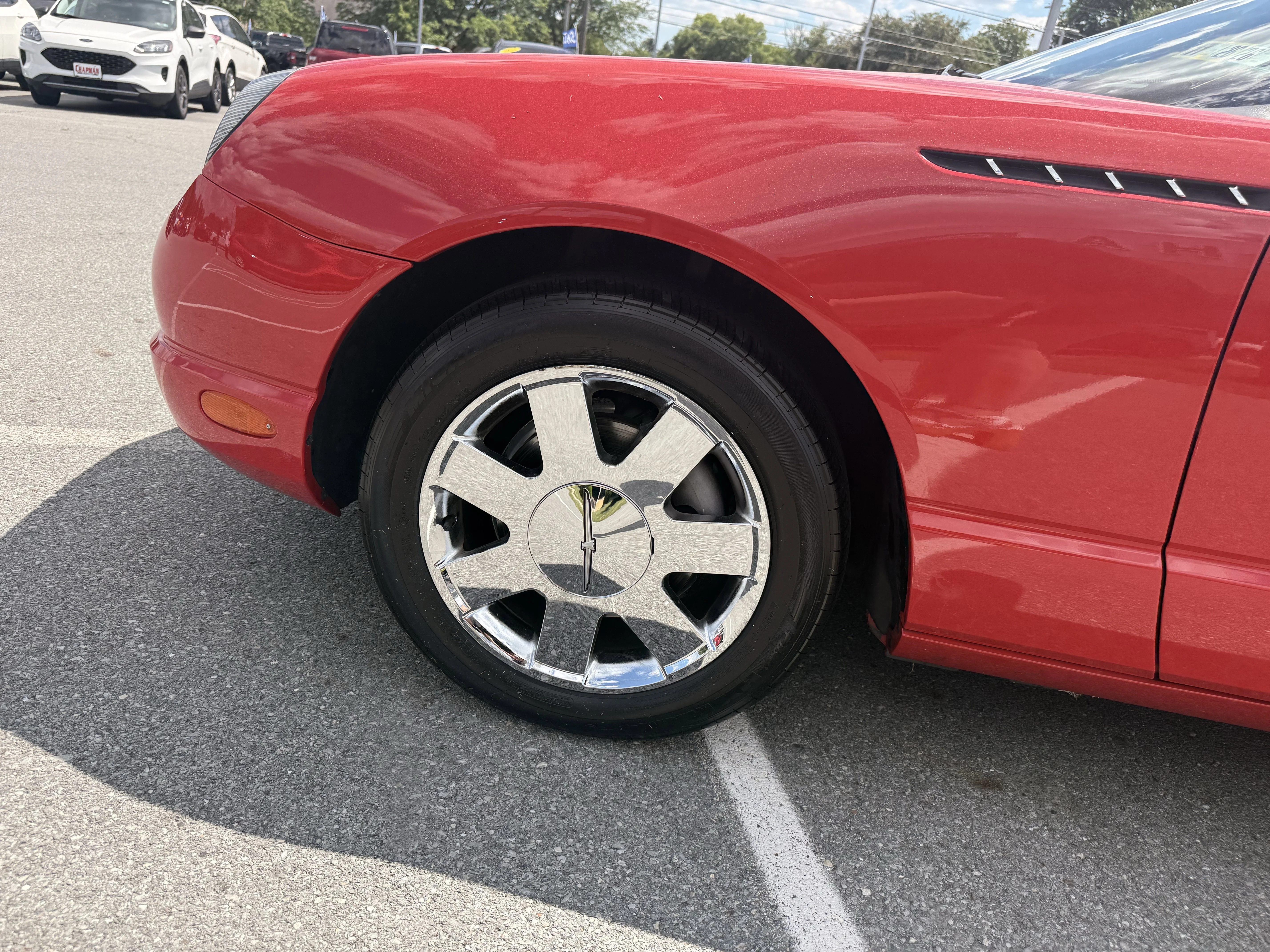 Used 2002 Red Ford Base image 37
