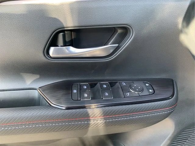 2026 Nissan KICKS SR AWD - Photo 12