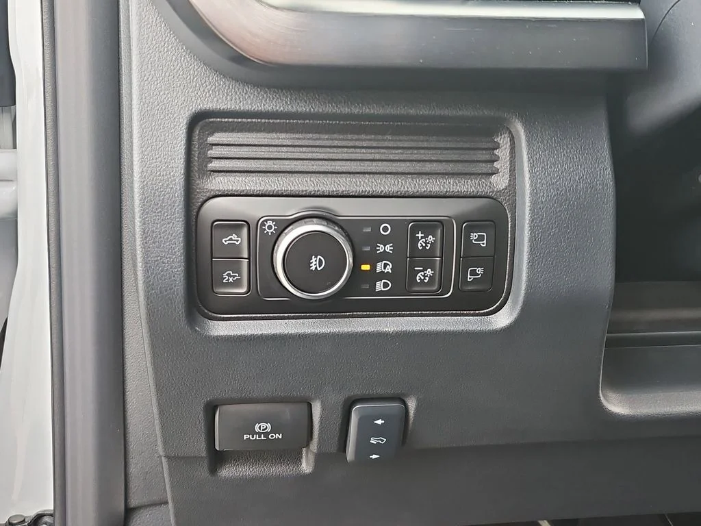 New 2026 Avalanche Ford F-250® Lariat® image 37