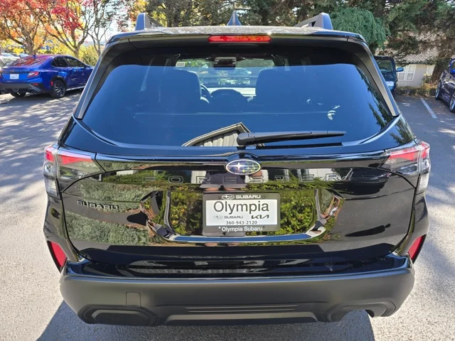 New 2026 CRYSTAL BLACK SILICA Subaru Premium image 28