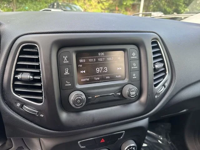 Used 2018 Black Jeep Latitude image 19
