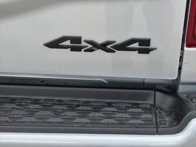 New 2026 Silver-Zynith Exterior Paint RAM Laramie image 5