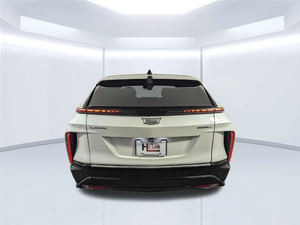 Certified Used 2025 White Cadillac Luxury image 27