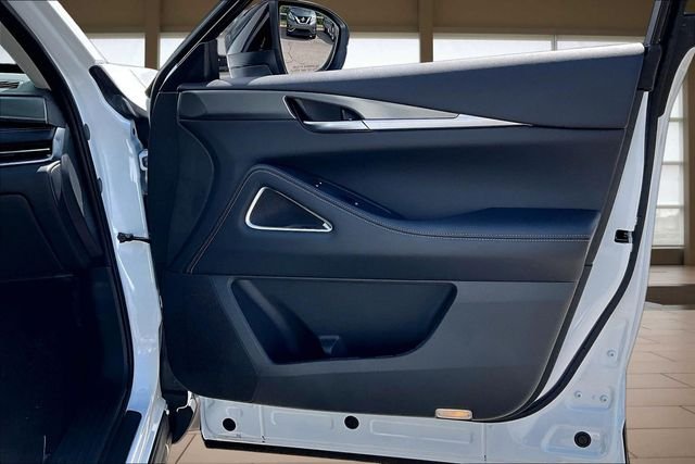 New 2027 RADIANT WHITE INFINITI LUXE image 23