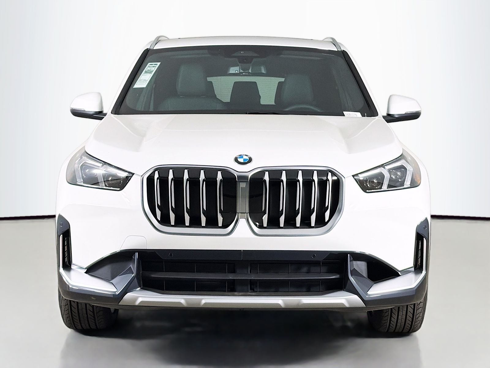New 2026 Alpine White BMW xDrive28i image 2