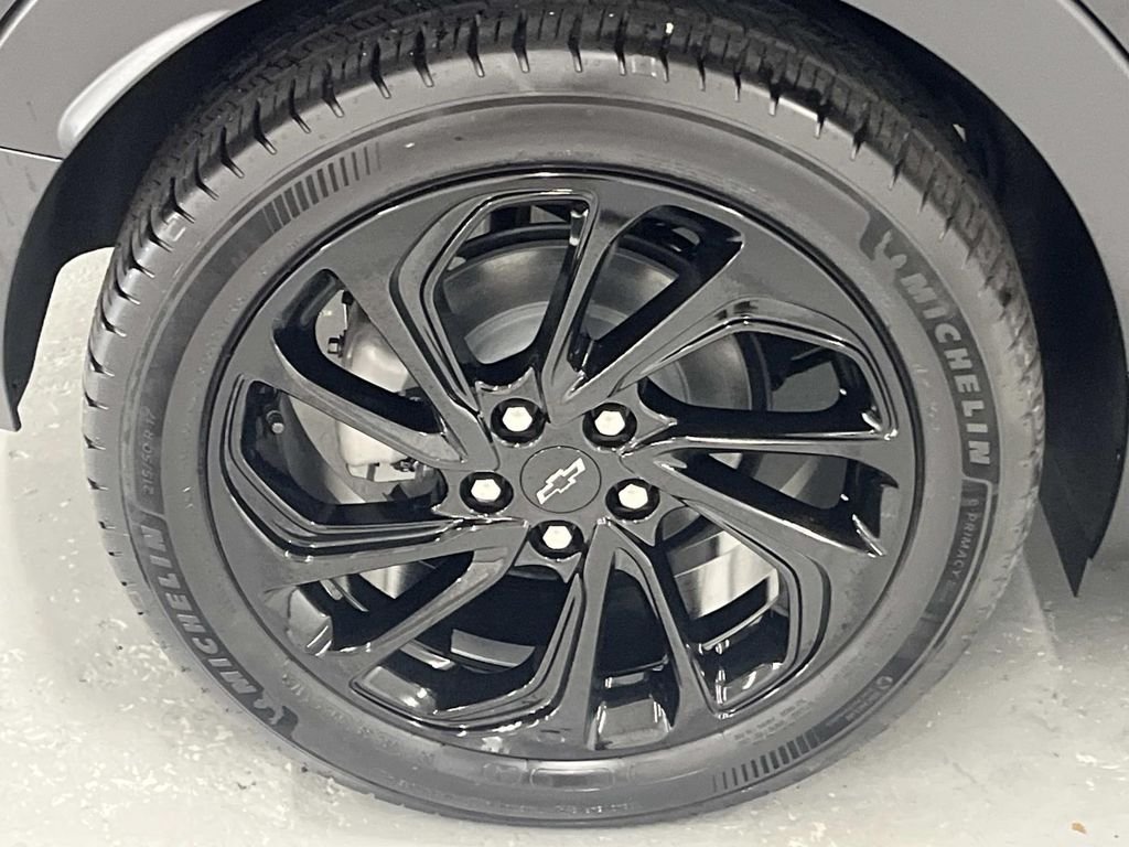 2027 Chevrolet Bolt RS - Photo 9