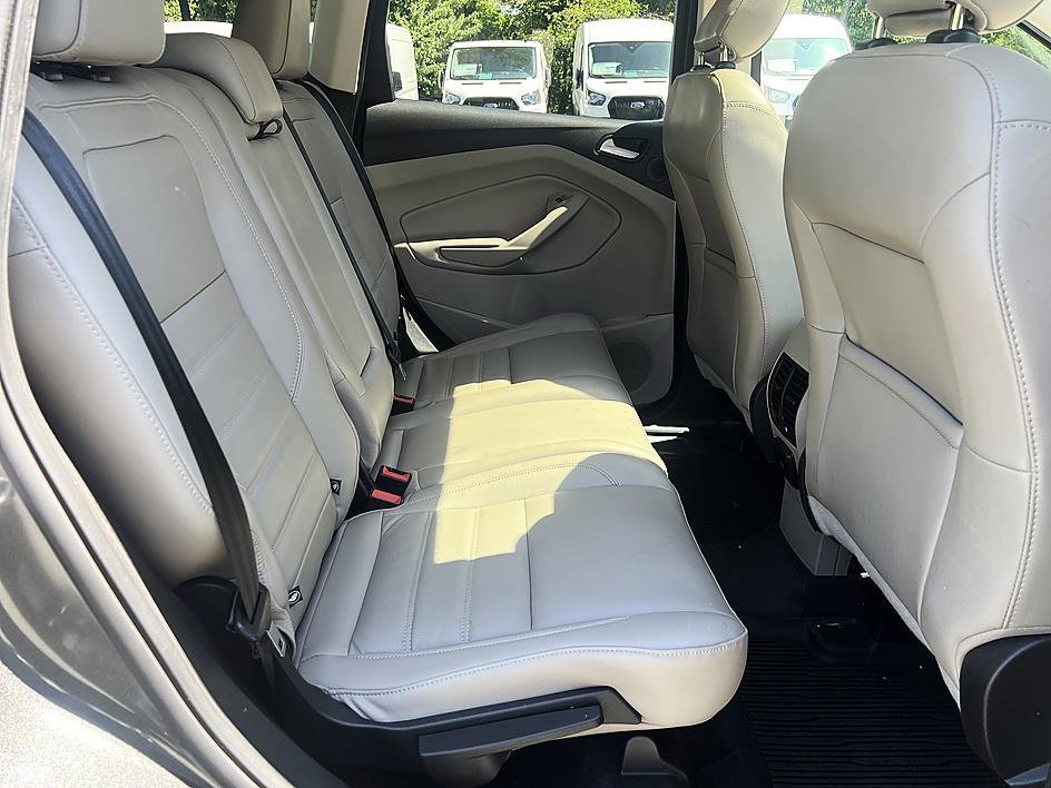 Used 2019 Magnetic Ford Titanium image 23