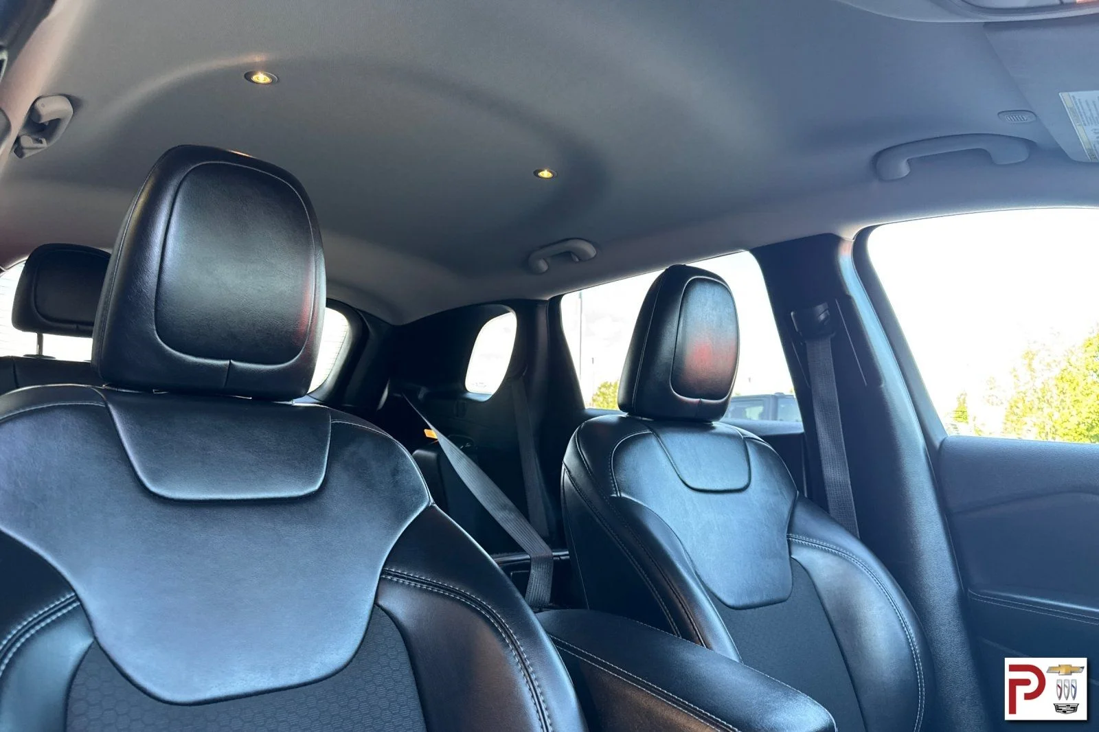 Used 2020 Gray Jeep Latitude Plus image 19