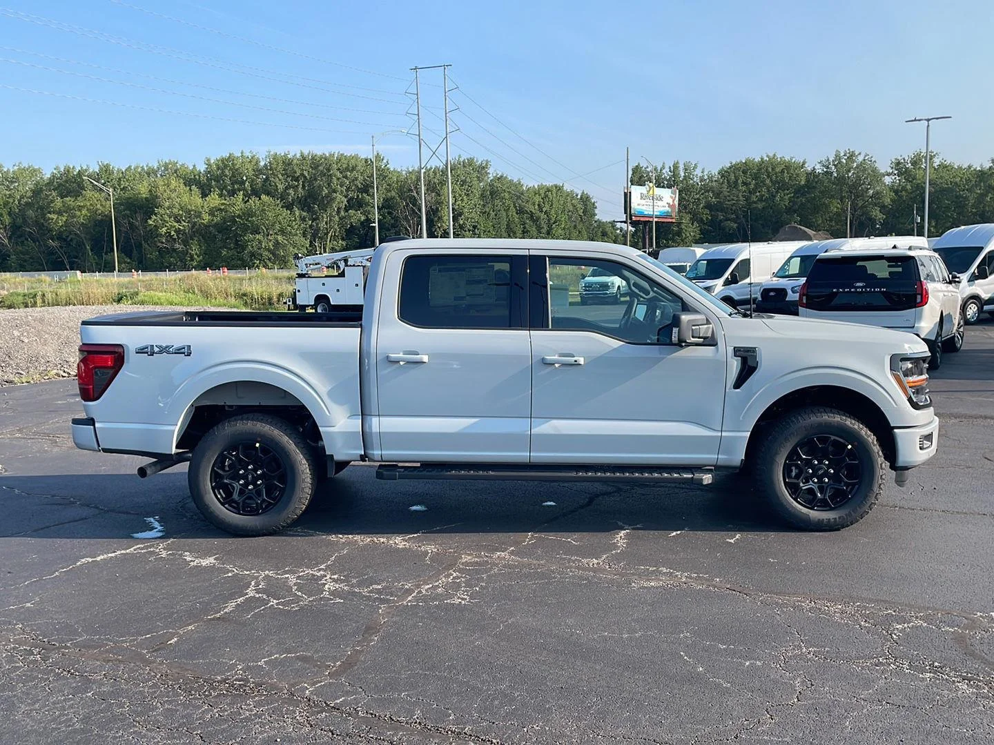 New 2026 Avalanche Ford XLT image 6