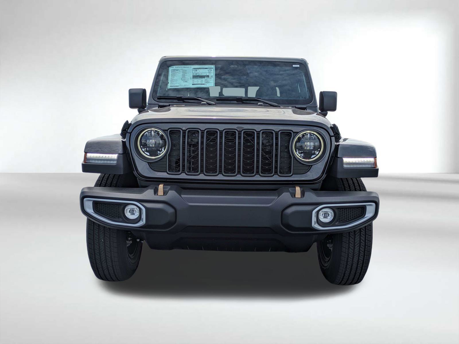 New 2026 Granite Crystal Metallic Clear-Coat Exterior Paint Jeep 85th Anniversary Edition image 8