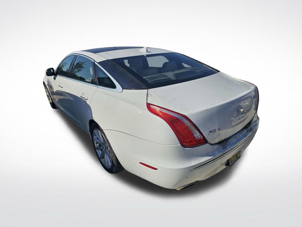 Used 2013 White Jaguar XJL Portfolio image 10