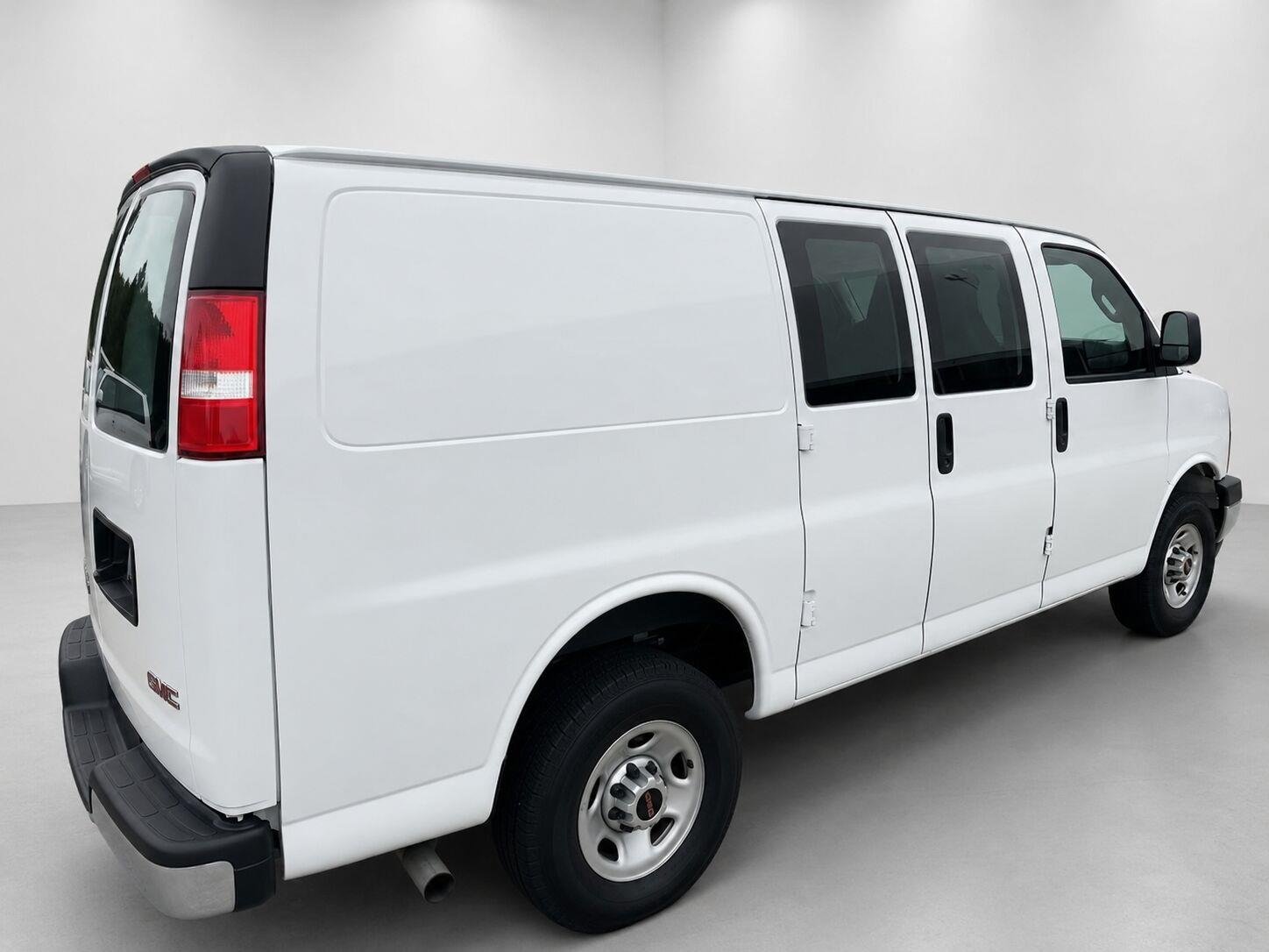 Used 2023 Summit White GMC 2500 image 5