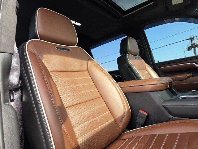 Used 2025 Sterling Metallic GMC Denali Ultimate image 34