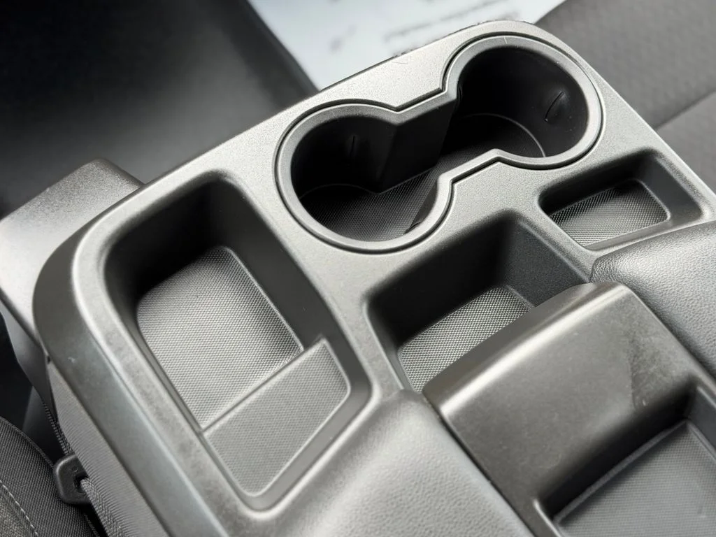 Used 2022 White GMC Elevation image 19