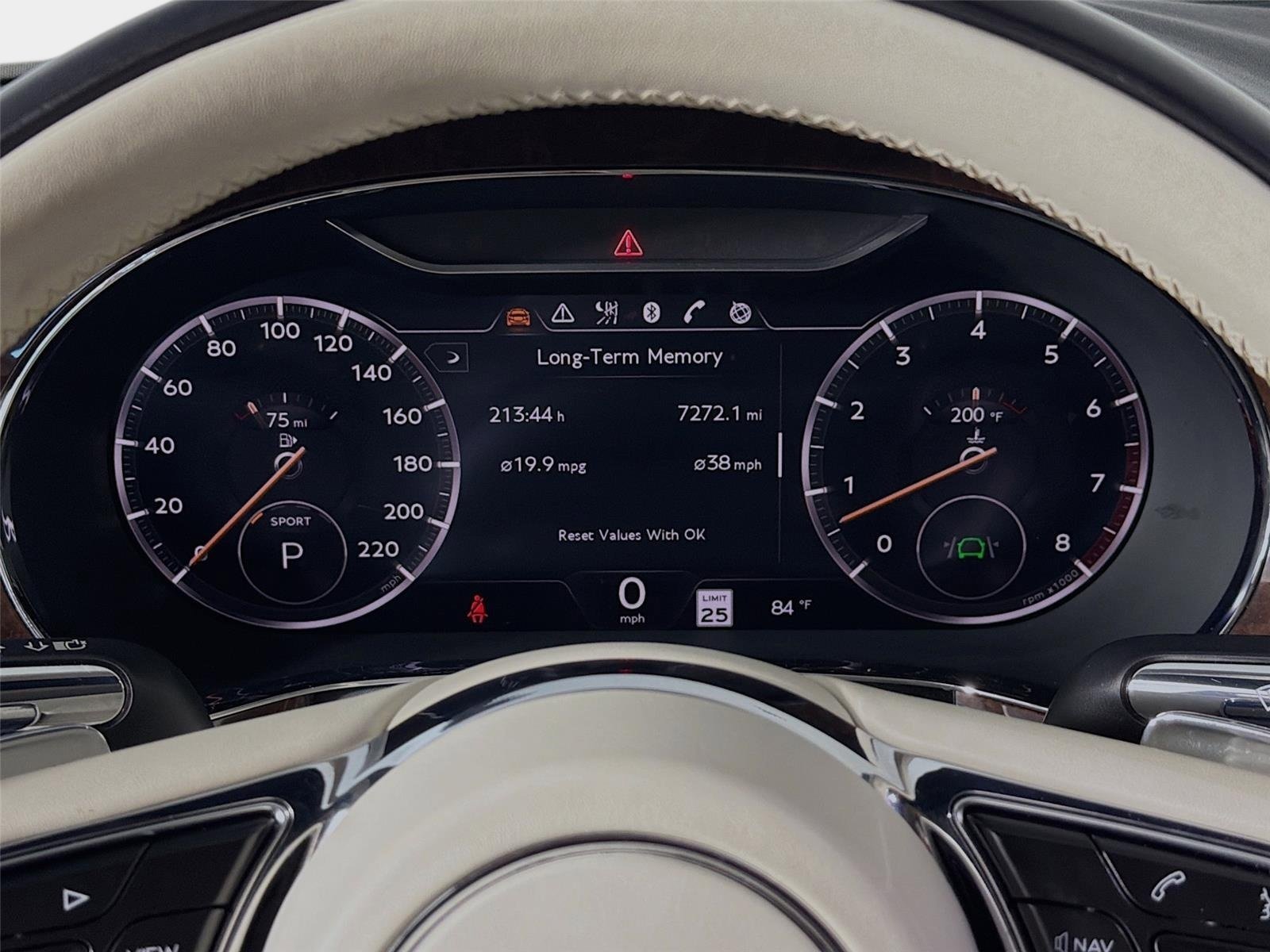Used 2022 White Bentley V8 image 13