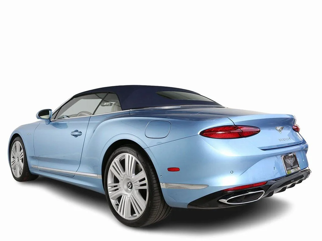 Used 2026  Bentley Azure image 3