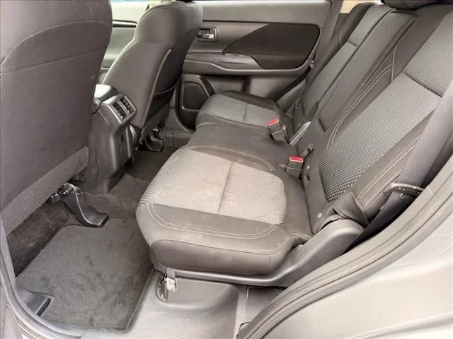 Used 2020 Gray Mitsubishi SE image 12
