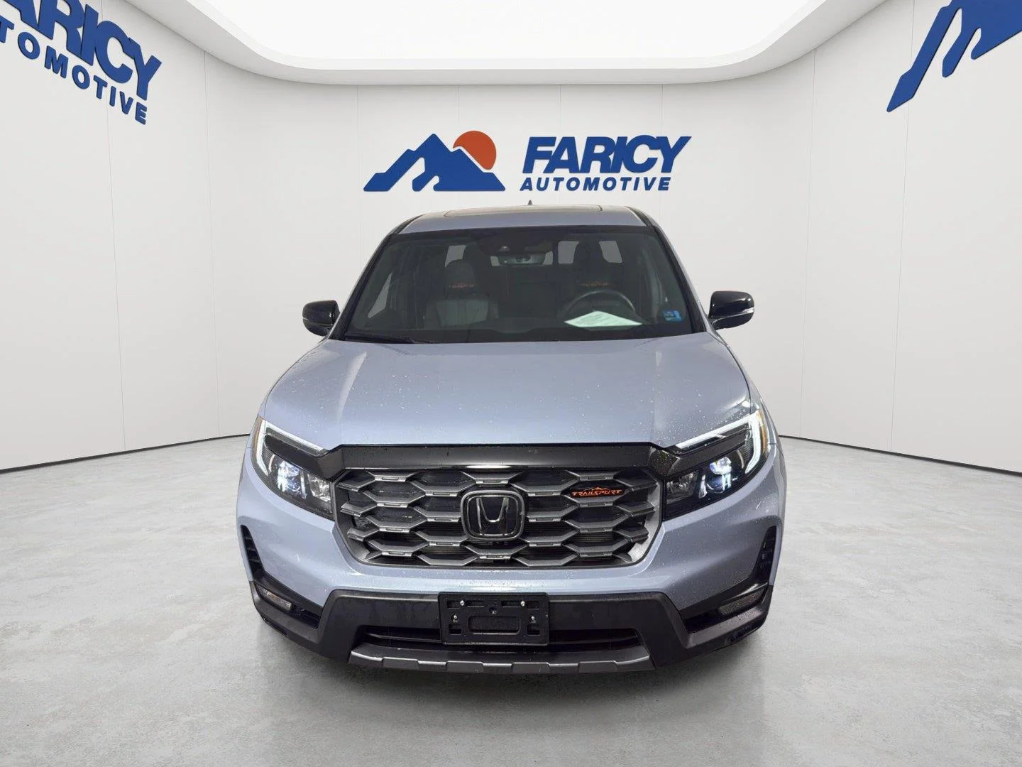 Used 2025 Sonic Gray Pearl Honda TrailSport image 2