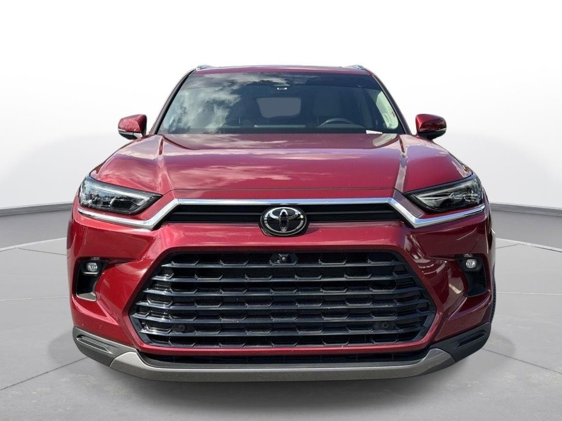 Used 2025 Ruby Flare Pearl Toyota Limited image 3