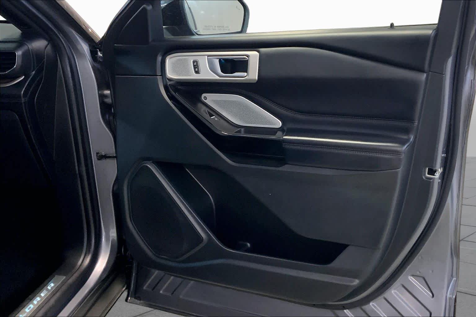 Used 2022 Carbonized Gray Ford Platinum image 21