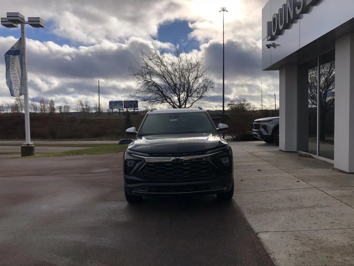 New 2026 Black Chevrolet Awd 4dr Activ image 3